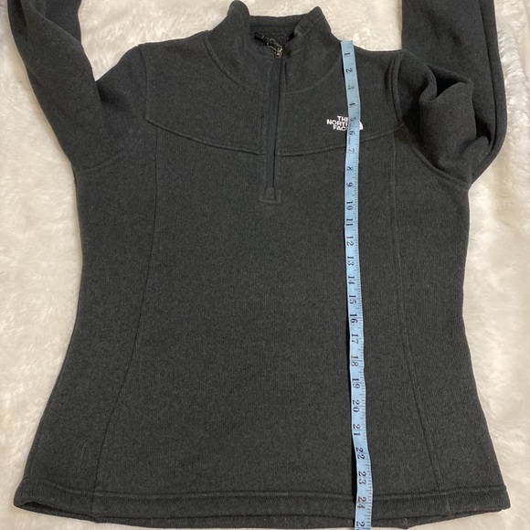 The North Face sweater - Picture 6 of 6